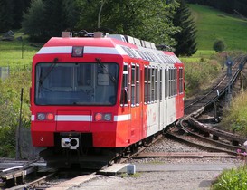 En 2006, une rame Z 800 arrive en gare de Vallorcine.