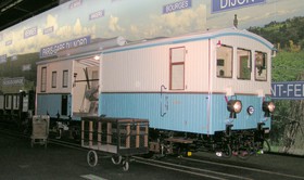 Le fourgon automoteur Z 209, photographié au musée de Mulhouse en 2006 du côté de la cabine de conduite.