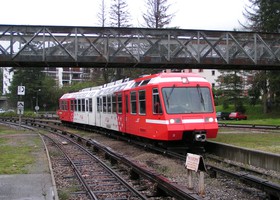 Le 13 août 2006, cette rame Z 800 en provenance d’Argentière entre en gare de Chamonix.