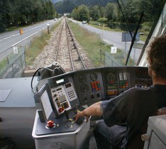 Cabine de conduite d’une Z 800, photographiée dans la ligne droite entre les Praz et les Tines en 2000.