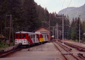 La gare du Châtelard est ici photographiée en 1997.