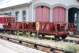 Les wagons trémie U 20204 et U 20205.