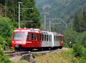 Une Z 800 en provenance de la Suisse entre en gare du Châtelard-Frontière.