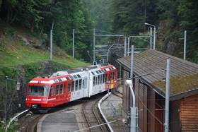Une Z 800 quitte Salvan. Elle va s’engager sur la section à crémaillère.