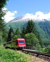 La Z 851 en provenance de Montroc s’apprête à s’engager dans un paravalanche, à destination d’Argentière.