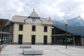 Bâtiment voyageurs du Fayet.