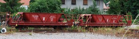 Les wagons trémie U 20204 et U 20205, attelés en gare de Chedde.