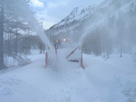 CN 4 en plein travail près du Buet.
