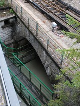 À proximité de la gare des Houches, prise d’eau sur l’Arve pour la centrale de Passy.